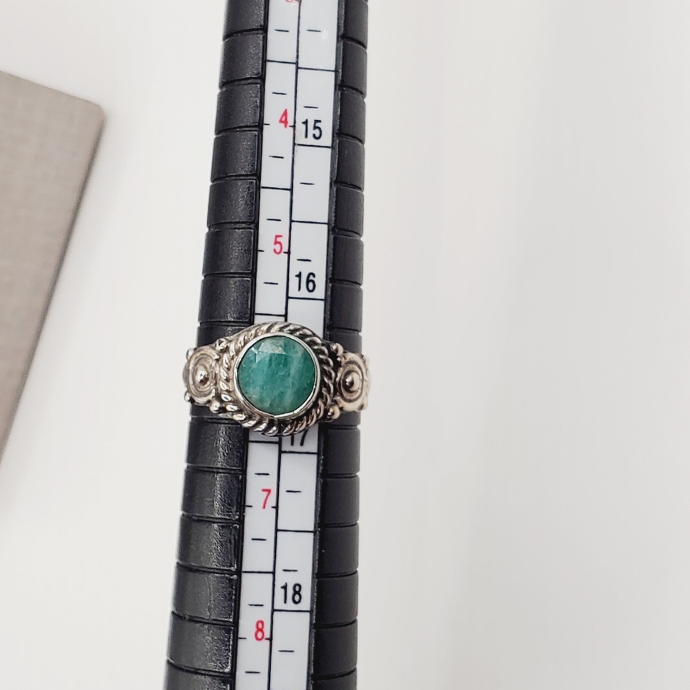 Emerald Ring - image 4